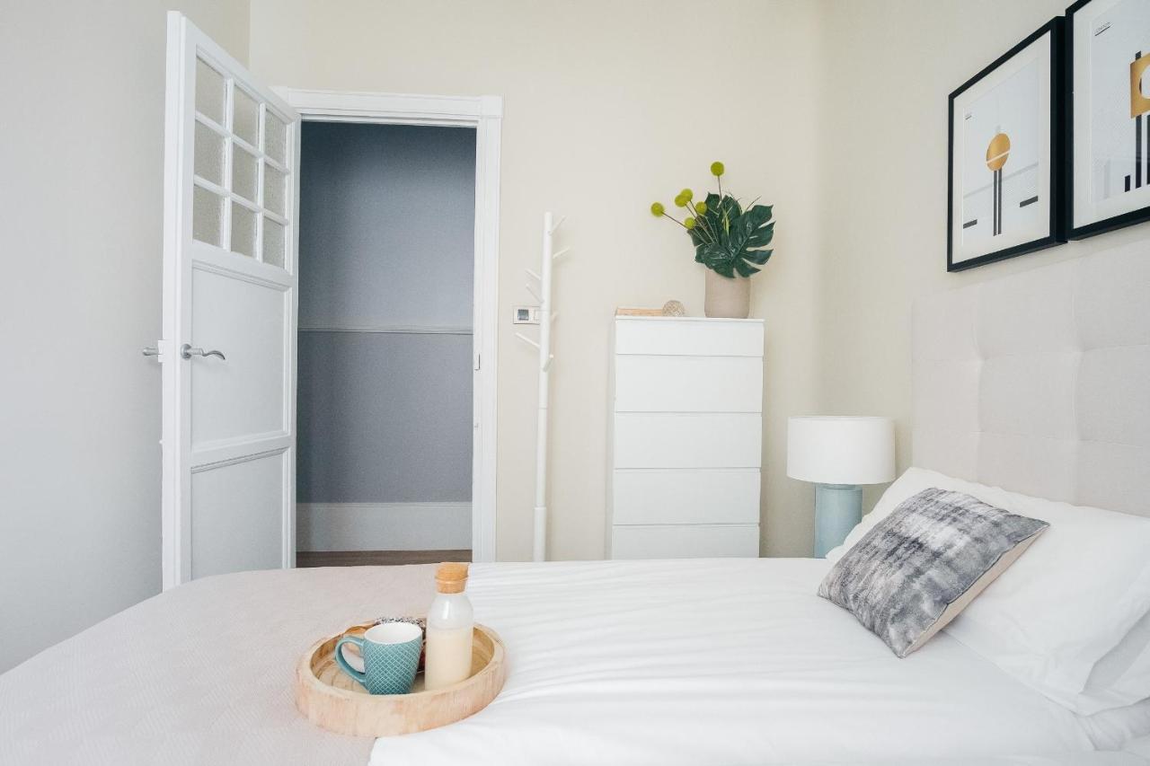 Apartamento De 220 M² En Salamanca, Con 4 Habitación *